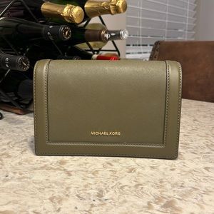 Michael Kors Olive Green Jet Set Full Flap Chain Crossbody